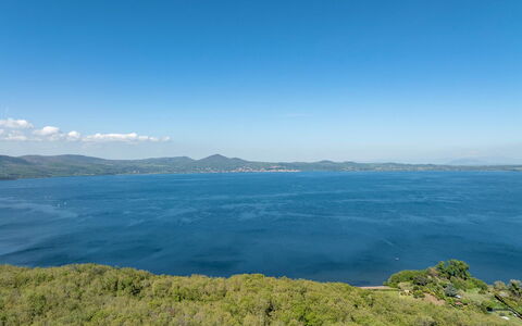 Villa Corte Sant'Anna 6+2: Cielo, Azul, Agua, Los Recursos Hídricos, Accidentes Geográficos Montañosas, Cuerpo De Agua, Horizonte, Paisaje Natural, Colina, Montaña