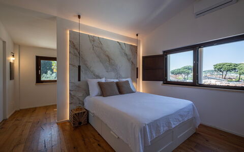 Villa Corte Sant'Anna 6+2: Habitación, Cama, Madera, Lecho, Sábana, Diseño De Interiores, Piso, Suelo, Marco De La Cama, Habitación