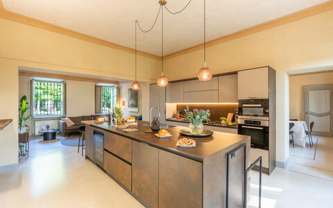 Tenuta Schiavon Barrero 12: Cocina, Diseño De Interiores, Mostrador, Mueble, Piso, Lámpara, Techo, Gabinetes, Madera, Aparato De Cocina