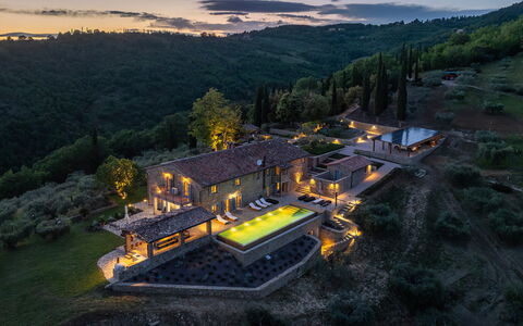 Tenuta Santa Cristina 10: Inmuebles, Eco Hotel, Recurso, Mansión, Villa, Piscina, Paisajismo, Casa De Campo, Patio, Pueblo De Montaña