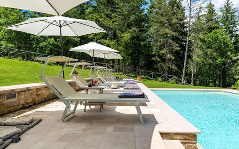 Villa Palazzolo 8: Piscina, Mueble Para Exteriores, Sunlounger, Recurso, Mueble, Paraguas, Sombra, Ocio, Eco Hotel, Silla