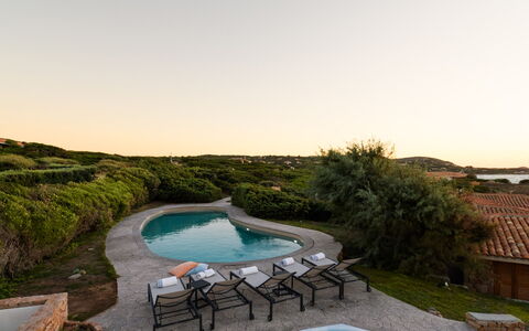Villa Portobello 10+2: Azul, Paisaje, Piscina, Oscuridad, Mueble Para Exteriores, Noche, Amanecer, Puesta De Sol, Eco Hotel
