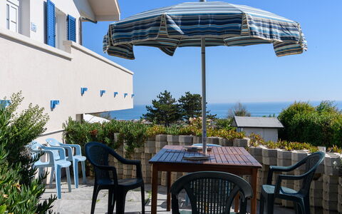 Villa Alma 8+2: Azul, Mueble, Mueble Para Exteriores, Paraguas, Sombra, Mar, Silla, Mesa Al Aire Libre, Oceano, Recurso