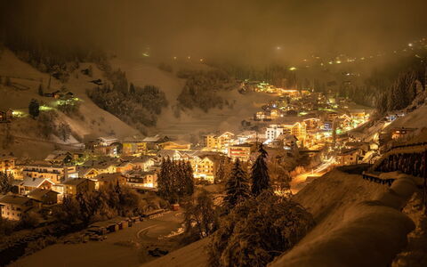 Ferienhaus Siegele: Noche, Paisaje, Invierno, Medianoche, Pueblo, Noche, Congelación, Nieve, Pueblo De Montaña, Alpes