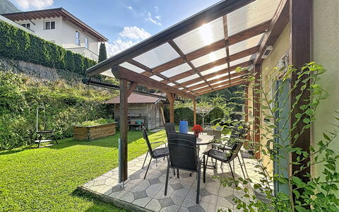 Ferienhaus Siegele: Sombra, Jardín, Patio, Estructura Al Aire Libre, Maceta, Toldo, Mueble Para Exteriores, Yarda, Eco Hotel, Patio Interior