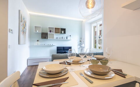 Genzianella Alpine Apartment: Piso, Suelo, Techo, Diseño De Interiores, Mostrador, Cocina, Gabinetes, Habitación, Electrodoméstico, Lámpara