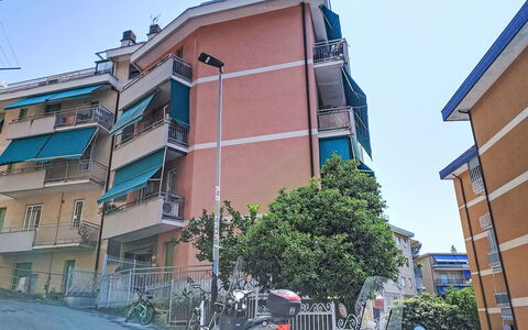 Alda: Inmuebles, Paisajismo, Villa, Cobertura, Balcón