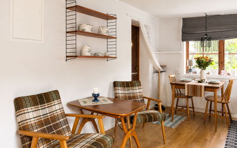 Solgläntan: Mueble, Diseño De Interiores, Piso, Madera, Suelo, Silla, Encendiendo, Casa, Habitación, Sala