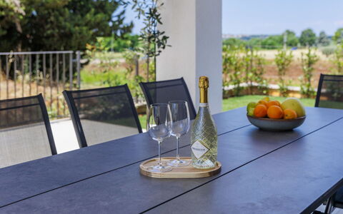 Riata: Mesa, Mueble, Cocina Y Comedor Mesa, Mesa Al Aire Libre, Mueble Para Exteriores, Silla, Material Natural, Comedor, Madera Dura, Tablón