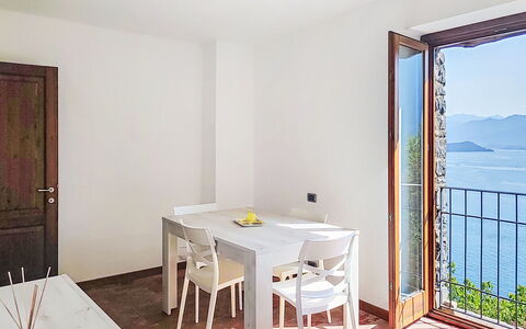 Casa Olivee: Mueble, Madera, Diseño De Interiores, Piso, Suelo, Mesa, Cocina Y Comedor Mesa, Silla, Habitación, Mar