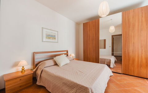 La Casa di Margot: Diseño De Interiores, Mueble, Piso, Cama, Suelo, Madera, Habitación, Techo, Habitación, Suelos De Madera