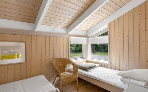Naninja - 924M from the Sea: Madera, Techo, Diseño De Interiores, Habitación, Suelo, Piso, Cama, Casa, Habitación, Lecho