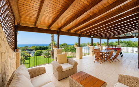 Villa Patrizia: Mueble, Suelo, Piso, Porche, Recurso, Silla, Sombra, Eco Hotel, Mueble Para Exteriores, Balcón