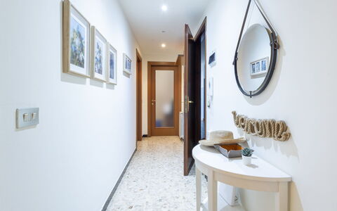 Nautilus: Piso, Diseño De Interiores, Suelo, Madera, Mueble, Techo, Habitación, Encendiendo, Casa, Sala