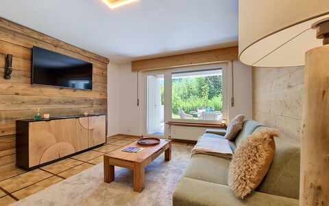 Les Ambassadeurs B 3: Diseño De Interiores, Piso, Mueble, Madera, Techo, Suelo, Habitación, Encendiendo, Suelos De Madera, Sala