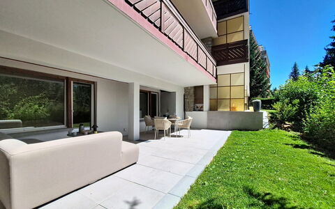 Les Ambassadeurs B 3: Jardín, Balcón, Sombra, Paisajismo, Yarda, Diseño, La Luz Del Día, Villa, Patio Interior, Patio