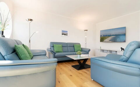 Reiterhof Rickert Glücksklee: Mueble, Diseño De Interiores, Sofá, Piso, Suelo, Sala, Habitación, Mesa, Techo, Encendiendo