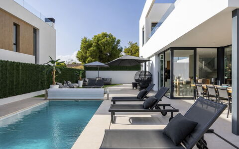 Villa Esencia: Piscina, Recurso, Inmuebles, Eco Hotel, Villa, Diseño, Mueble Para Exteriores, Balcón, Patio
