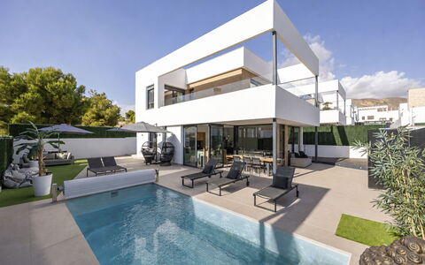 Villa Esencia: Casa, Barrio Residencial, Inmuebles, Piscina, Villa, Sombra, Diseño, Patio, Paisajismo, Mansión