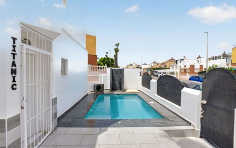 Titanic: Material Compuesto, Hormigón, Piscina, Loseta, Diseño, Cerca