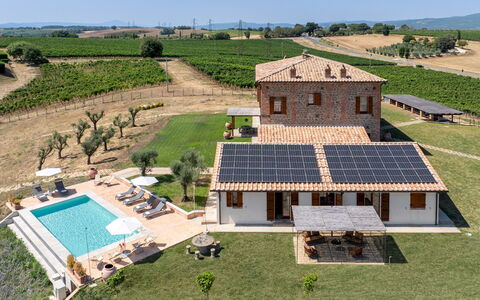 Tenuta Orsini 9+3: Inmuebles, Piscina, Recurso, Villa, Casa De Campo, Hacienda, Mueble Para Exteriores, Paraguas, Hotel, Eco Hotel