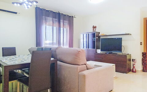 Marina Azul: Mueble, Piso, Diseño De Interiores, Suelo, Madera, Techo, Habitación, Sofá, Sala, Departamento