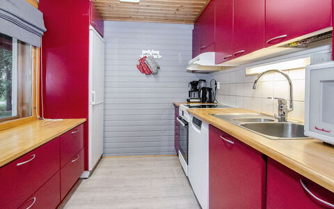 Kolin Kuningas: Piso, Diseño De Interiores, Techo, Lavabo, Suelo, Cocina, Mostrador, Electrodoméstico, Arreglo De Tubería, Habitación