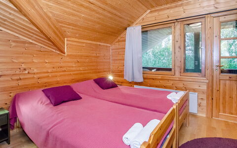 Kolin Kuningas: Madera, Techo, Suelo, Manchas De Madera, Madera Dura, Cabaña, Tablón, Habitación, Suelos De Madera, Cama