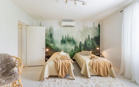 Alpola: Diseño De Interiores, Mueble, Pared, Habitación, Piso, Suelo, Madera, Techo, Habitación, Cama