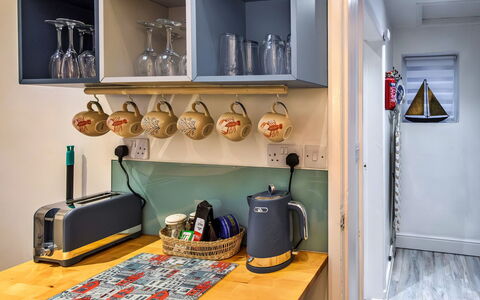 No.3 Sandside: Aparato De Cocina, Cocina, Diseño De Interiores, Estantería, Mueble, Estante, Pequeños Electrodomésticos, Encendiendo, Habitación, Electrodoméstico