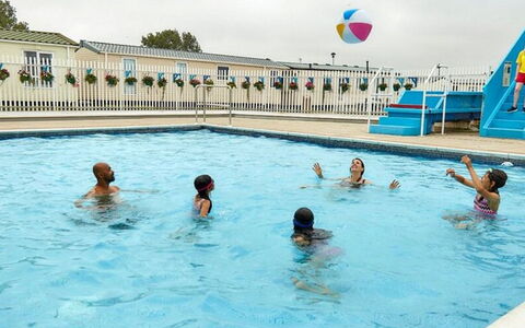Osprey Court 1: Piscina, Recreación, Ocio, Divertido, Vacaciones, Deportes, Centro De Ocio, Parque Acuatico