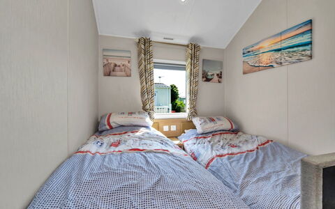 Osprey Court 1: Mueble, Habitación, Almohada, Arrojar La Almohada, Lecho, Linos, Manchas De Madera, Cama, Sábana, Amortiguar
