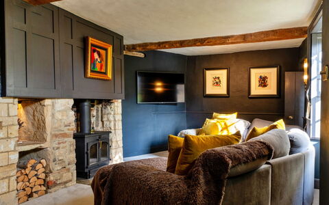 Morley House: Mueble, Pared, Diseño De Interiores, Madera, Piso, Encendiendo, Casa, Sala, Suelo, Habitación
