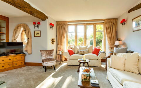 Dunford Barn: Mueble, Diseño De Interiores, Madera, Sofá, Casa, Sala, Encendiendo, Casa, Habitación, Techo