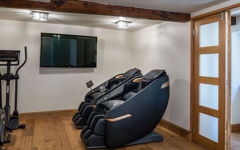 Serenity: Diseño De Interiores, Piso, Mueble, Suelo, Casa, Habitación, Techo, Departamento, Sala, Comodidad