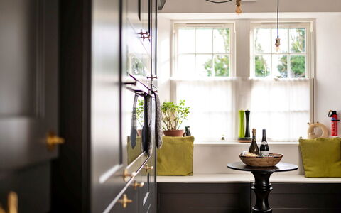 The Mount: Diseño De Interiores, Piso, Mueble, Madera, Suelo, Lámpara, Encendiendo, Cocina, Mostrador, Casa