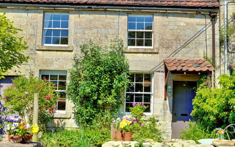 Meadowsweet Cottage: Casa, Arbusto, Cabaña, Casa, Área Rural, Puerta, Jardín, Yarda, Patio Interior