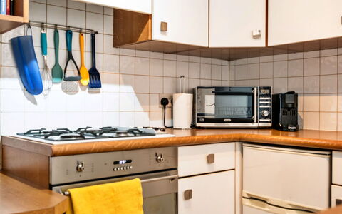 Bath 602: Aparato De Cocina, Cocina, Mostrador, Electrodoméstico, Gabinetes, Estufa De Cocina, Diseño De Interiores, Electrodoméstico, Estufa, Estufa De Gas