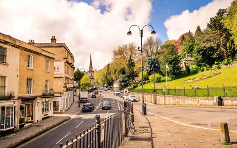 Bath 602: Árbol, Superficie De La Carretera, Ciudad, La Carretera, Calle, Barrio Residencial, Espacio Publico, Barrio, Vía Pública, Asfalto