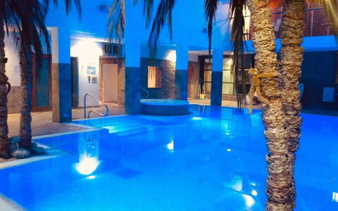 Elizabeth House: Piscina, Recurso, Hotel, Eco Hotel, Noche, Fuente De Agua, Ciudad De Vacaciones, Hotel Boutique