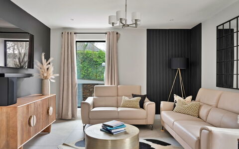 Orchard Rise: Mueble, Diseño De Interiores, Piso, Sofá, Suelo, Pared, Sala, Madera, Casa, Departamento