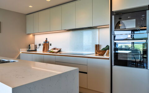 Perrantide: Cocina, Aparato De Cocina, Mostrador, Diseño De Interiores, Gabinetes, Piso, Electrodoméstico, Mueble, Electrodoméstico, Madera