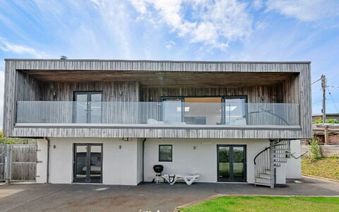 Tregarden: Cielo, Nube, El Terreno Del Lote, Inmuebles, Diseño, Vía Muerta, Entrada De Coches, Fenómeno Meteorológico, Casa De Campo