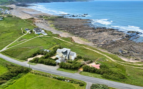 Manderley: Costa, Costeras Y Los Accidentes Geográficos Oceánico, Paisaje, Mar, Apuntalar, El Terreno Del Lote, Llanura, Oceano, Playa, Cabaña