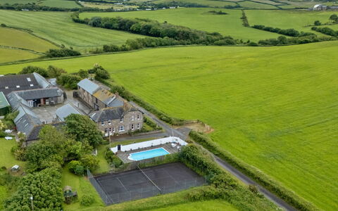 Roost, Quinceborough Farm: Piscina, Inmuebles, Paisajismo, Villa, Recurso, Hotel, Eco Hotel