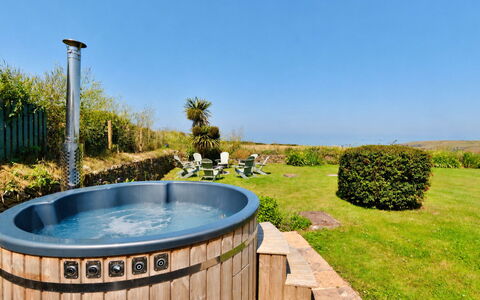 The Coast House: Ocio, Piscina, Recurso, Paisajismo, Yarda, Eco Hotel, Jacuzzi, Mueble Para Exteriores