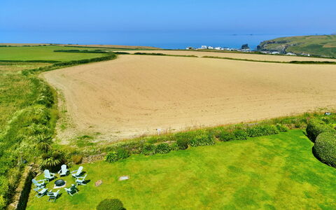 The Coast House: Paisaje Natural, Pradera, Llanura, Campo, Paisaje, El Terreno Del Lote, Vista Panorámica, Área Rural, Fotografía Aérea, Pradera