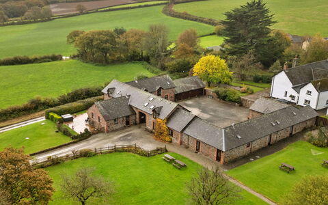 Old Nog Cottage, Stowford: Hierba, Casa, Techo, Cabaña, Paisaje, Casa, Área Rural, Llanura, Barrio Residencial