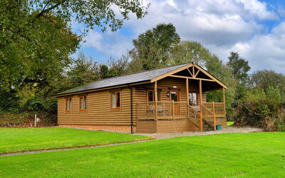 Tarka'S Holt Log Cabin, Stowford