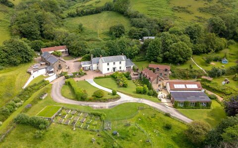Coulscott House: Paisaje, Paisaje Natural, Pradera, Área Rural, Llanura, Vista Panorámica, El Terreno Del Lote, Fotografía Aérea, Asentamientos Humanos, Cabaña